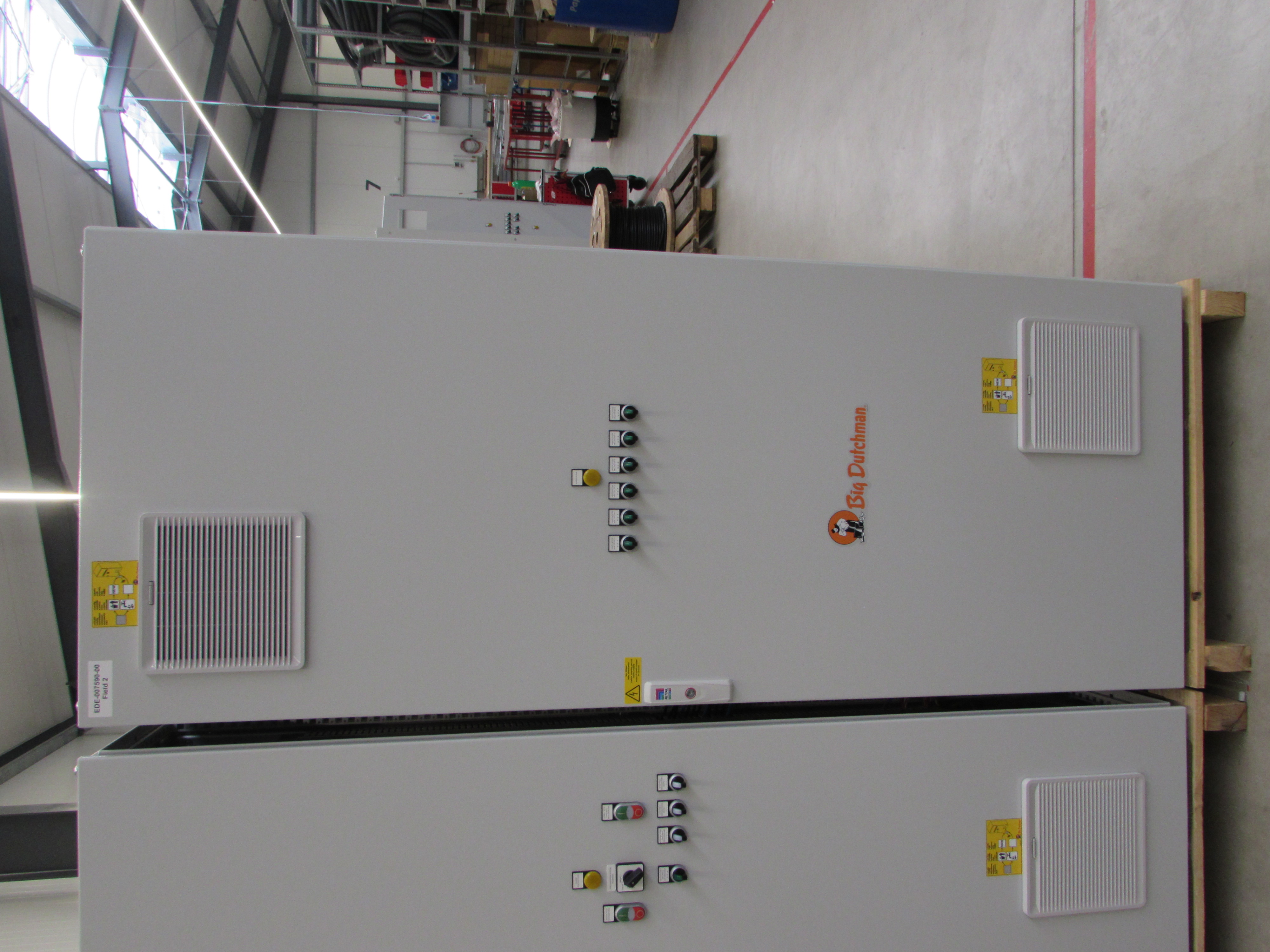 Switch cabinet ECO Broiler climate/feeding/lighting